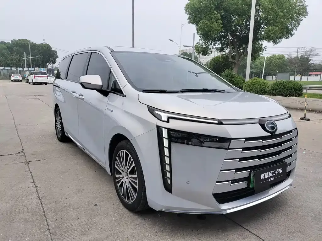 GAC Motor 传祺E8 PHEV — фото 3