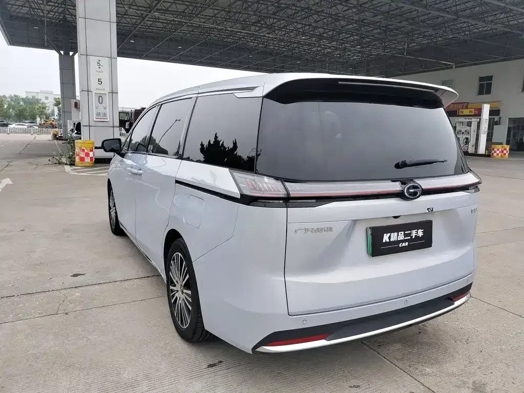 GAC Motor 传祺E8 PHEV — фото 2