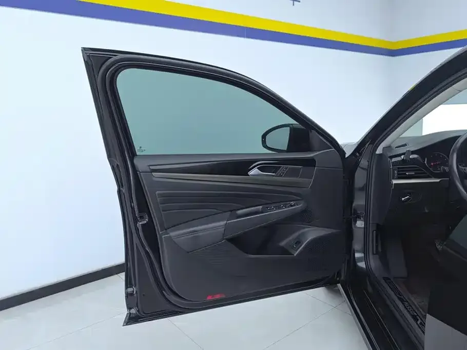 Volkswagen Passat 2021 из CN, фото 6