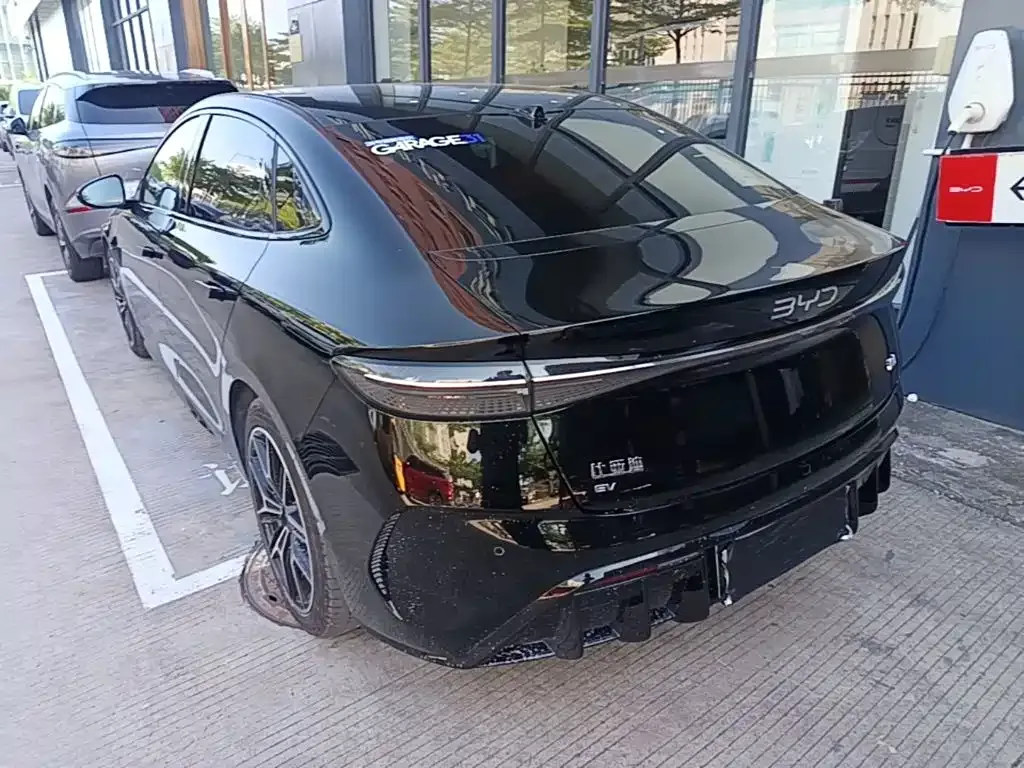 BYD Seal — фото 3