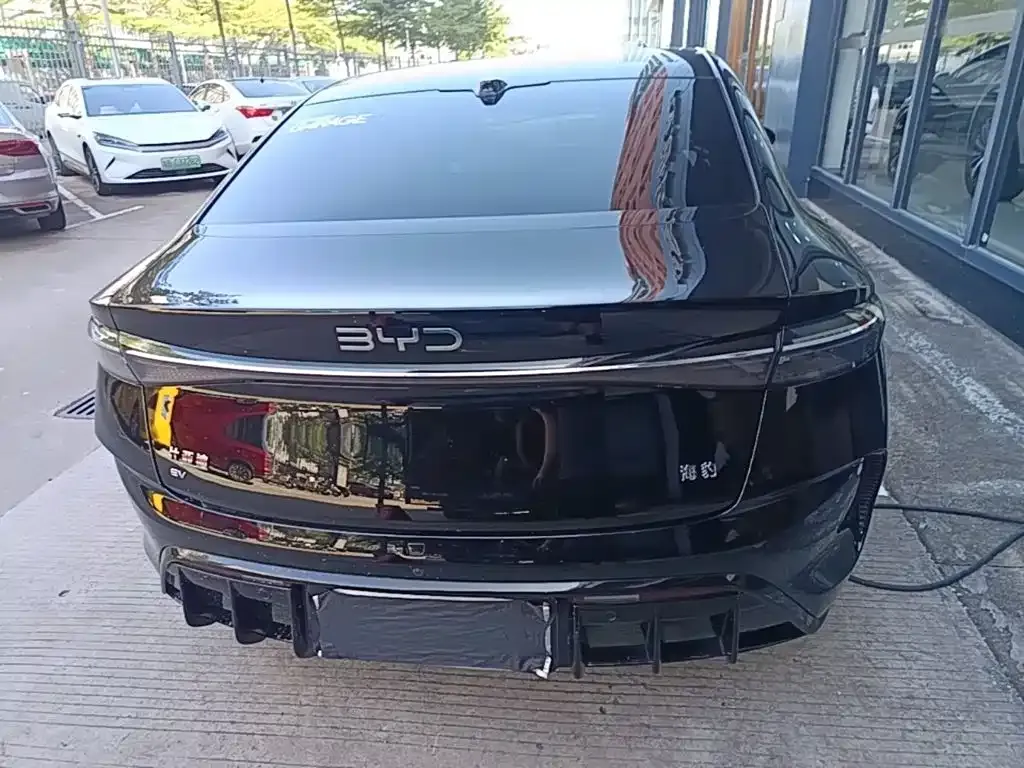 BYD Seal — фото 8