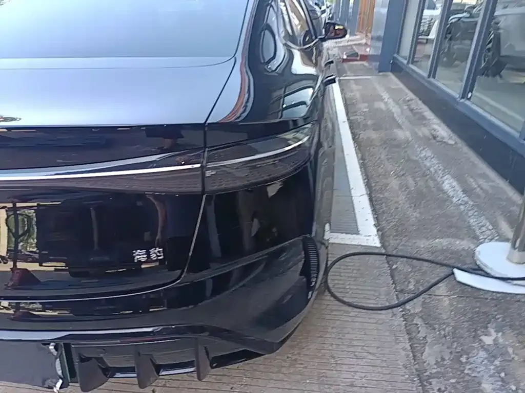 BYD Seal — фото 7