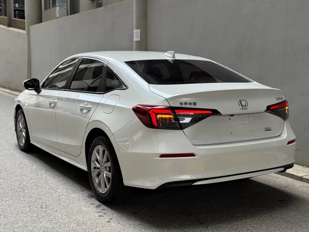 Honda Civic — фото 6