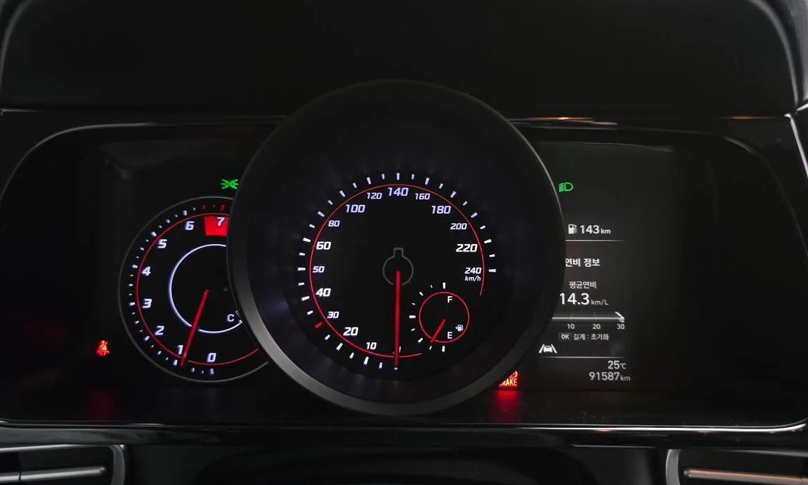 Hyundai AVANTE 2021 из KR, фото 3