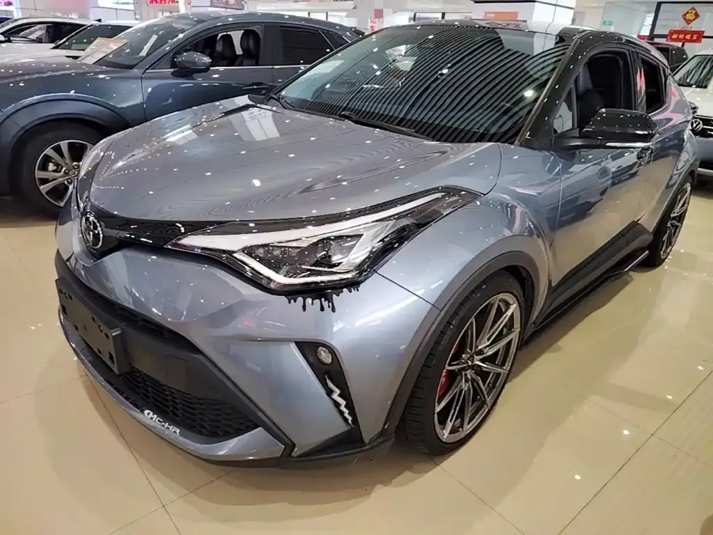 Toyota C-HR — фото 1