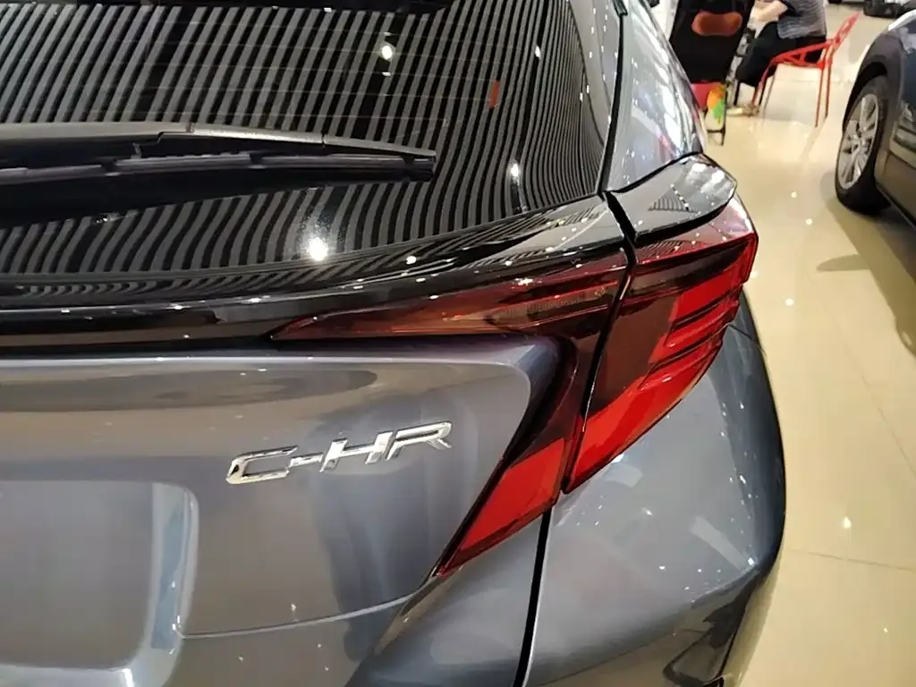 Toyota C-HR — фото 5