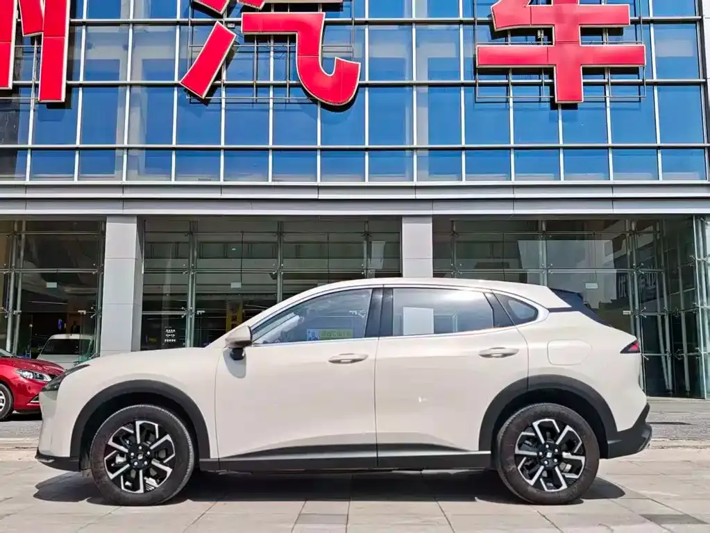Baojun E6 — фото 7