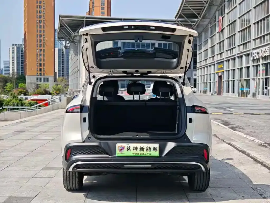 Baojun E6 — фото 5