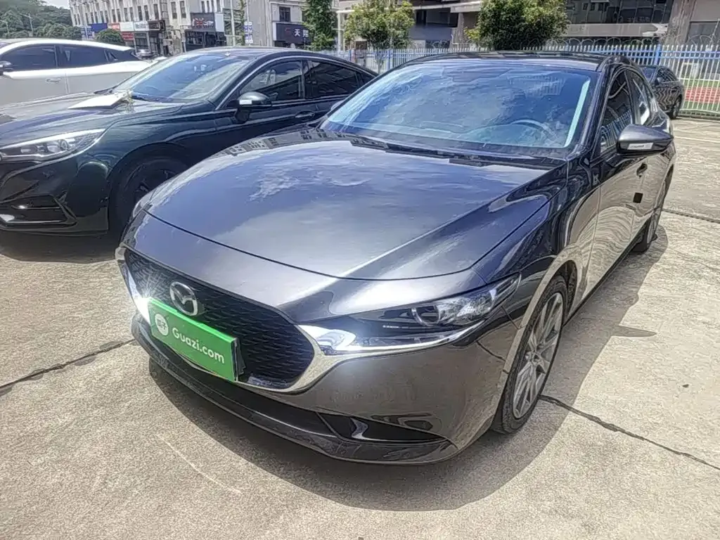 Mazda 3 Axela — фото 1