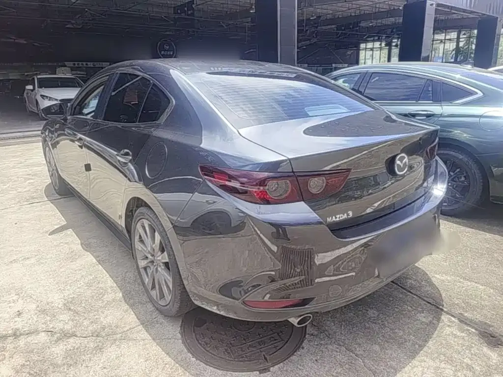 Mazda 3 Axela — фото 3