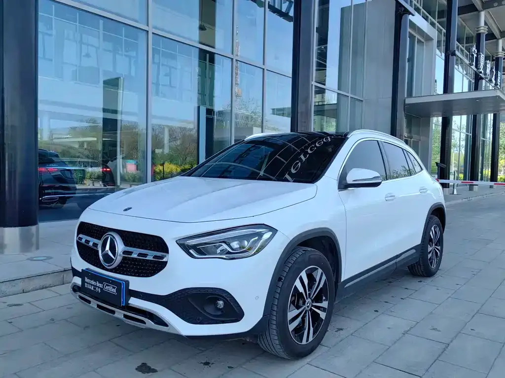 Mercedes-Benz GLA — фото 1