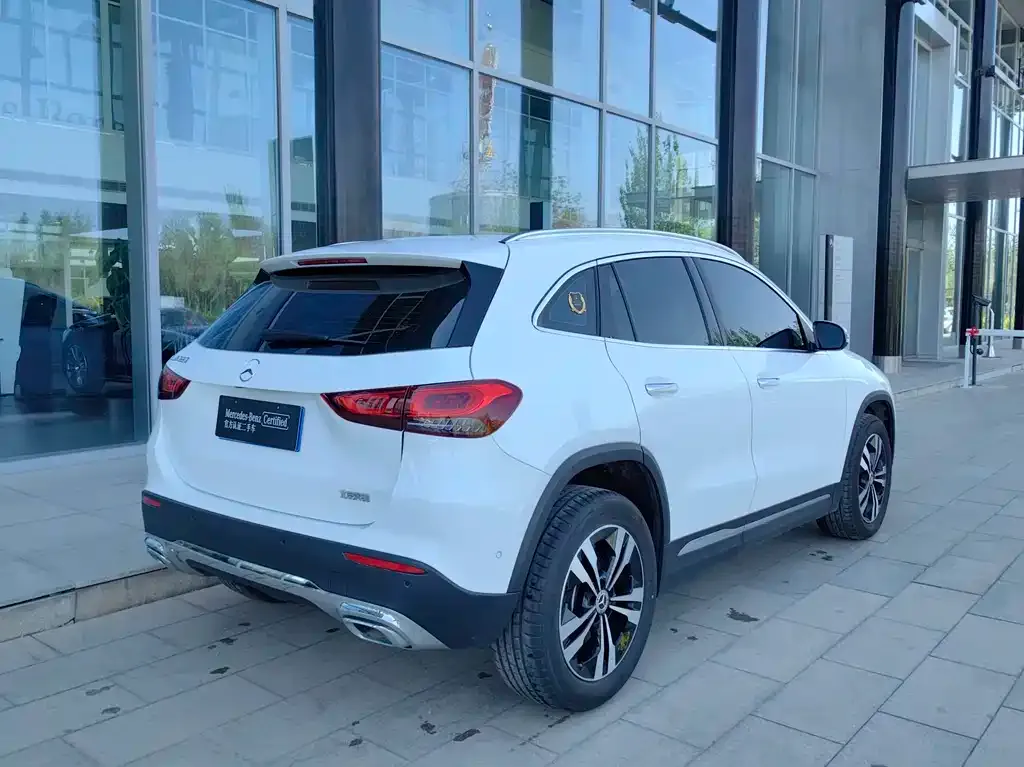 Mercedes-Benz GLA — фото 7