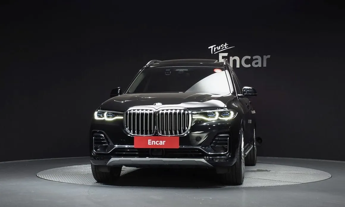 BMW X7 — фото 2