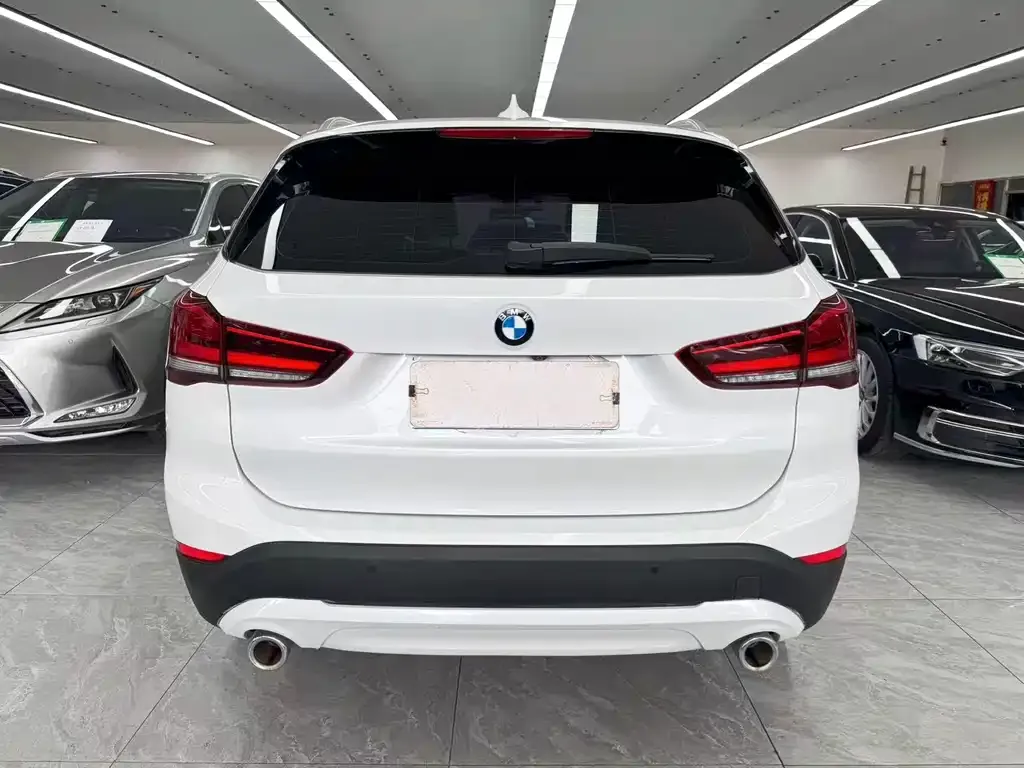BMW X1 — фото 5