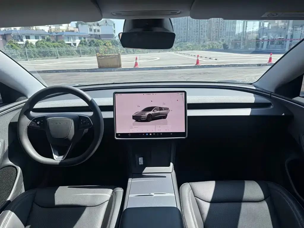 Tesla Model 3 — фото 5