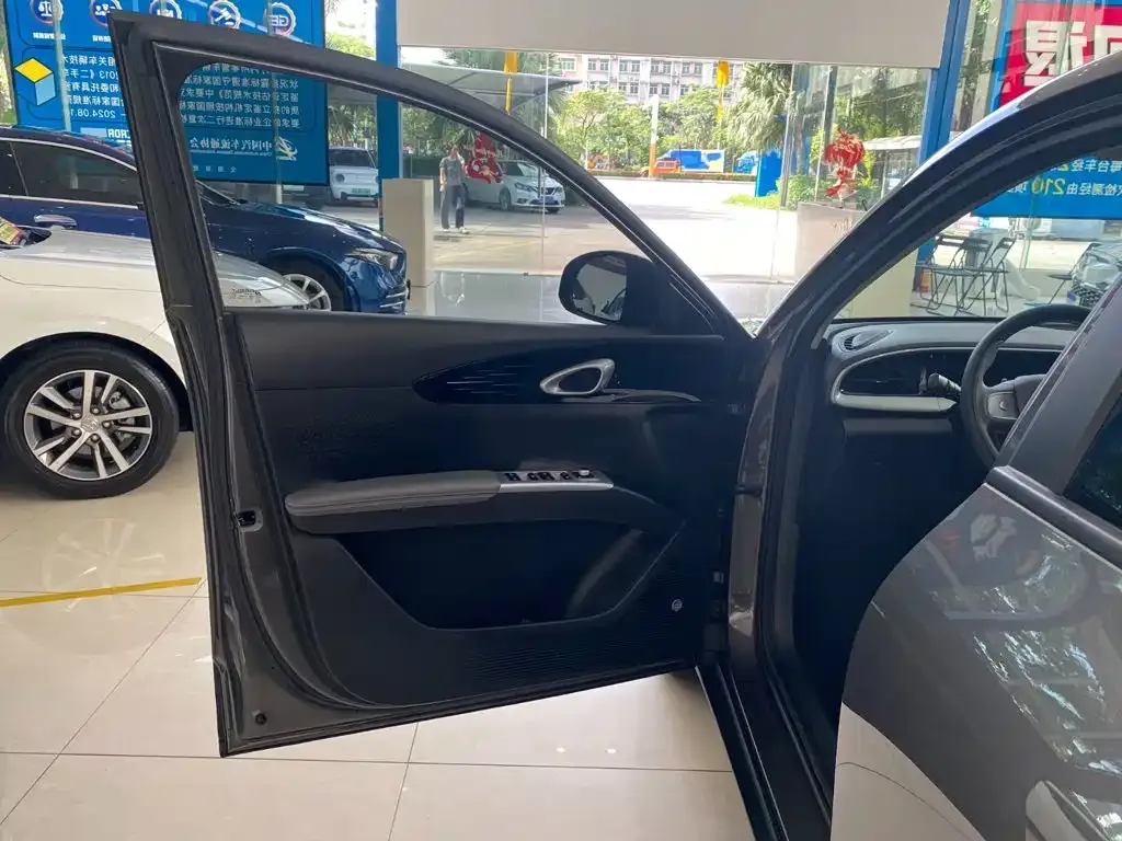 Geely Starburst — фото 8