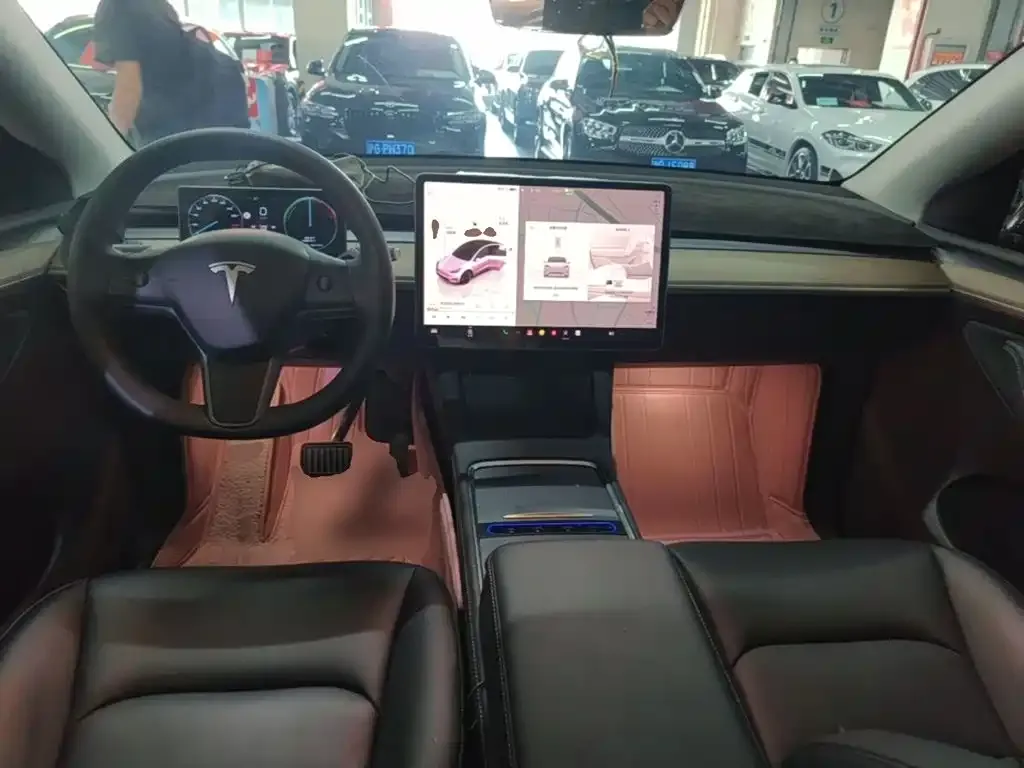 Tesla Model Y — фото 7