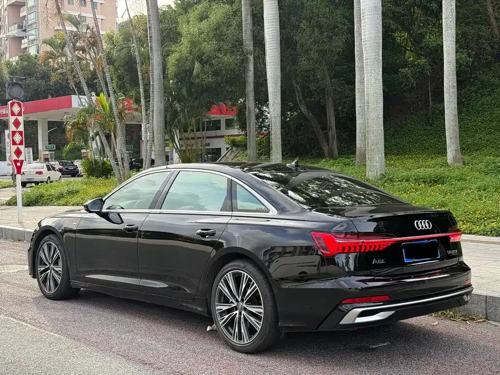 Audi A6L — фото 8