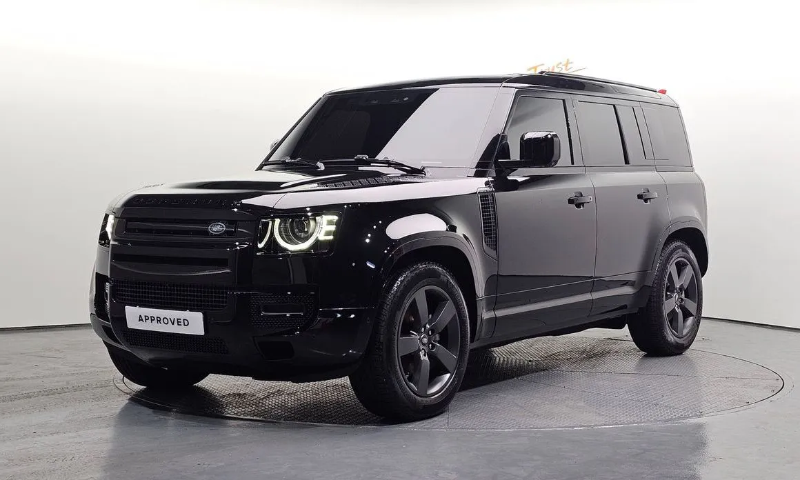 Land Rover Defender — фото 1