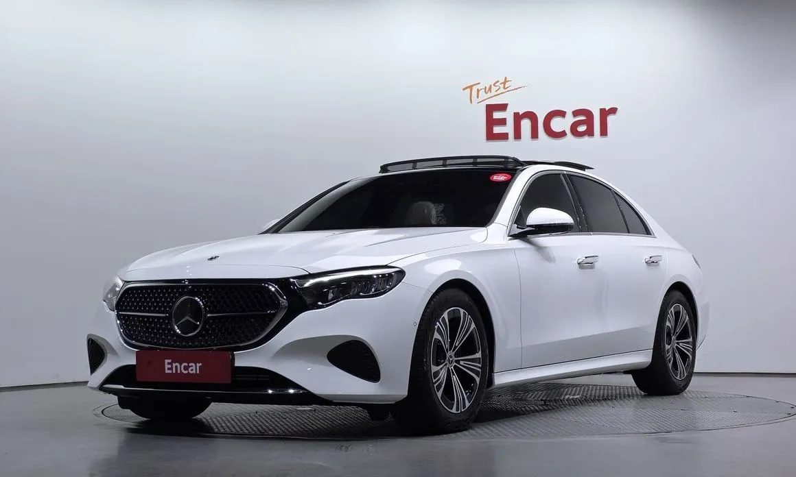 Mercedes-Benz E-Class — фото 1