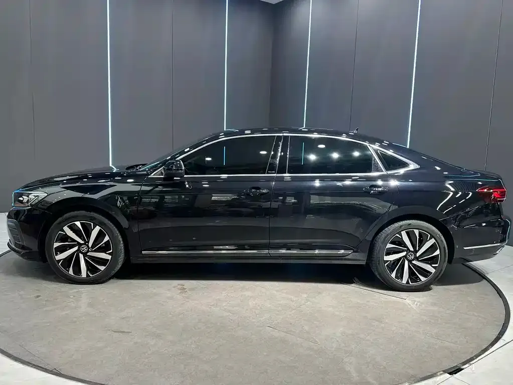 Volkswagen Passat — фото 9
