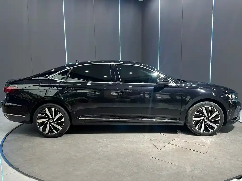 Volkswagen Passat — фото 2