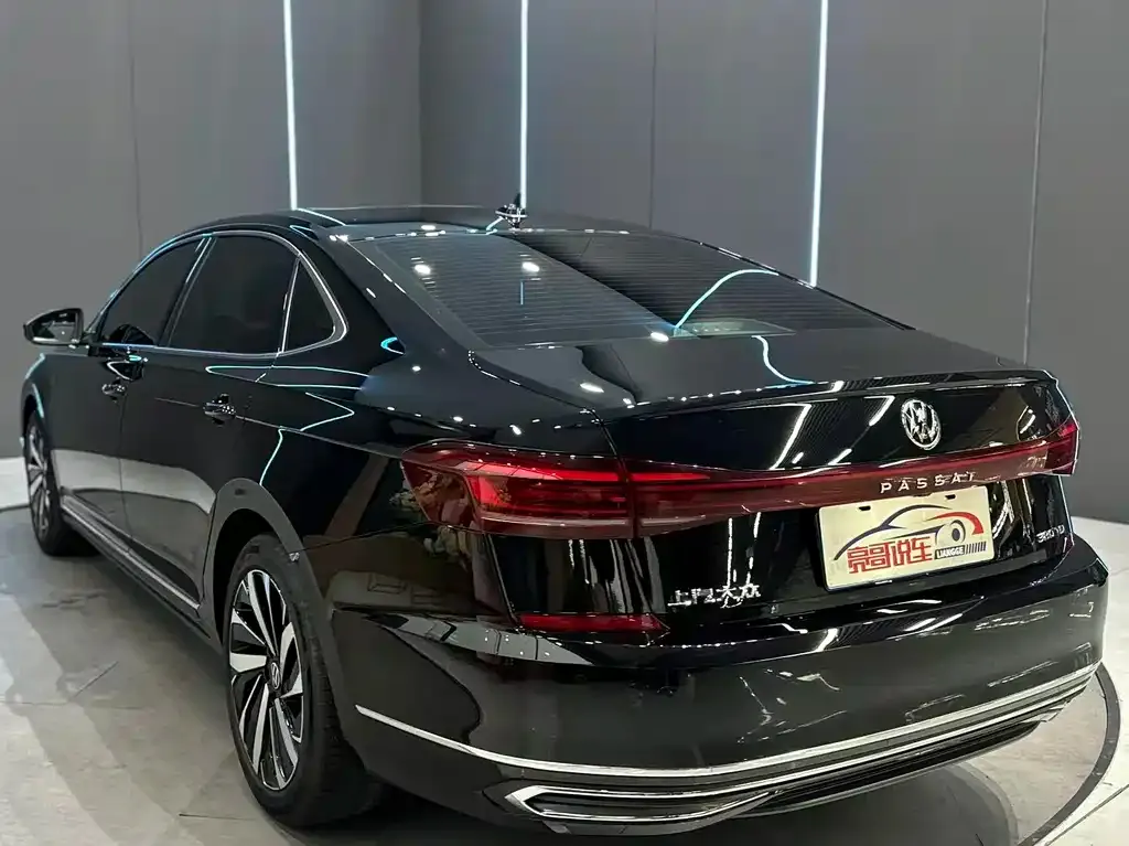 Volkswagen Passat — фото 4