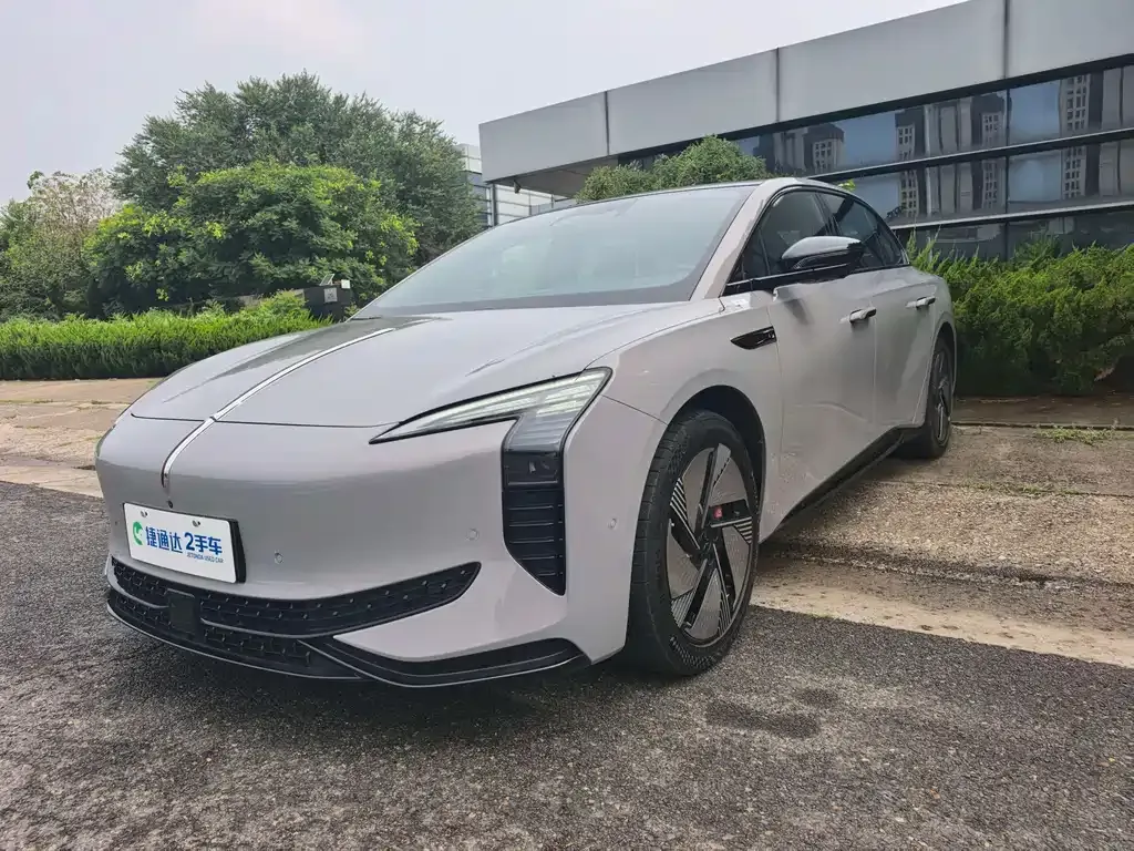 Hongqi EH7 — фото 10