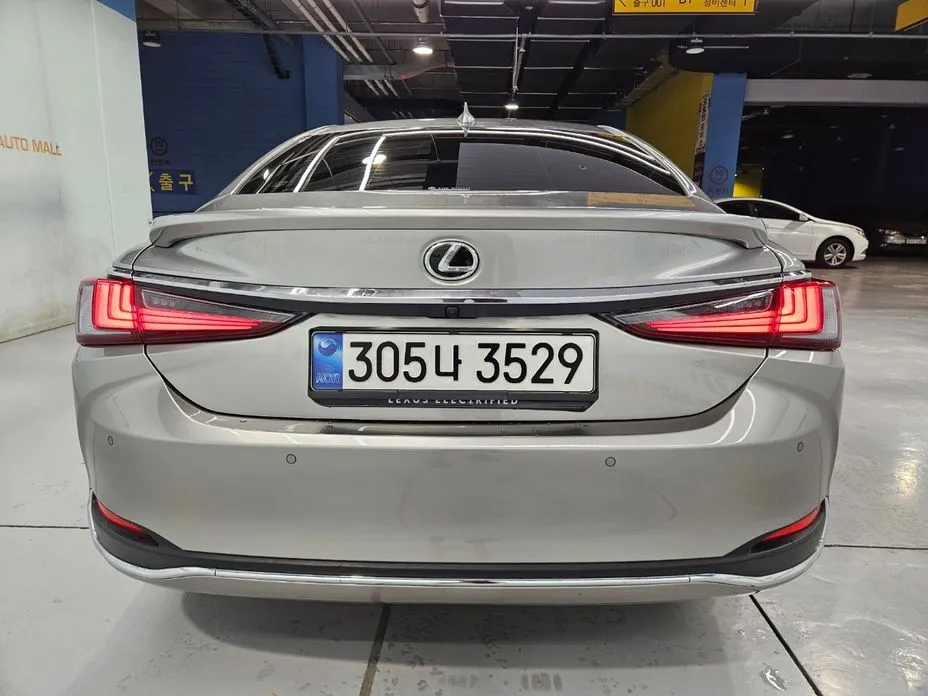 Lexus ES 2026 из KR, фото 3