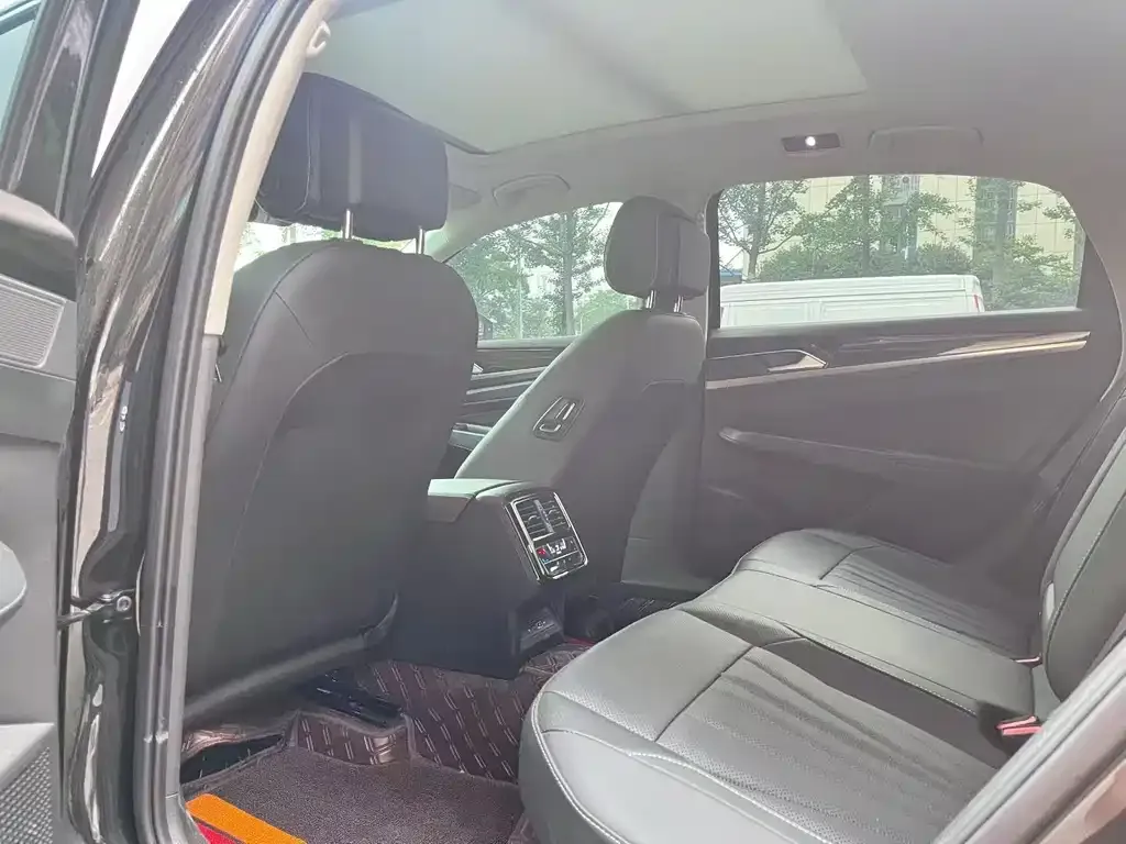 Volkswagen Passat — фото 5