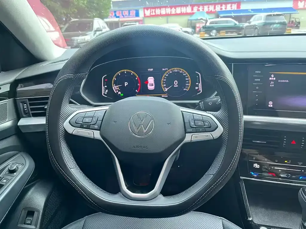 Volkswagen Passat — фото 6