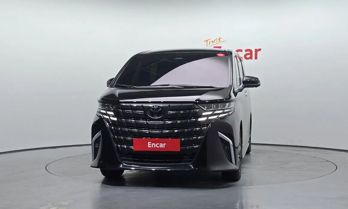 Toyota Alphard — фото 5