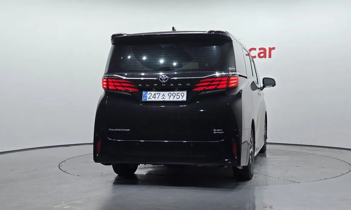 Toyota Alphard — фото 6