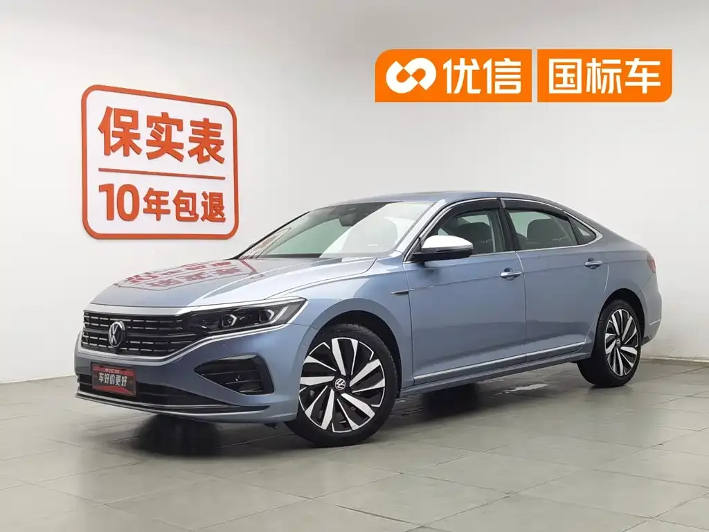 Volkswagen Passat — фото 1