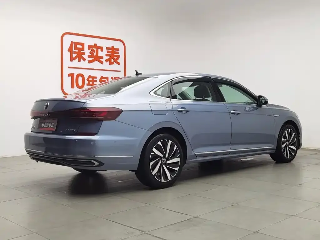 Volkswagen Passat — фото 5