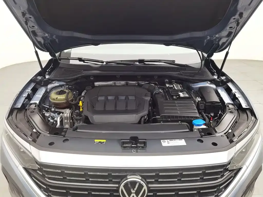 Volkswagen Passat — фото 10