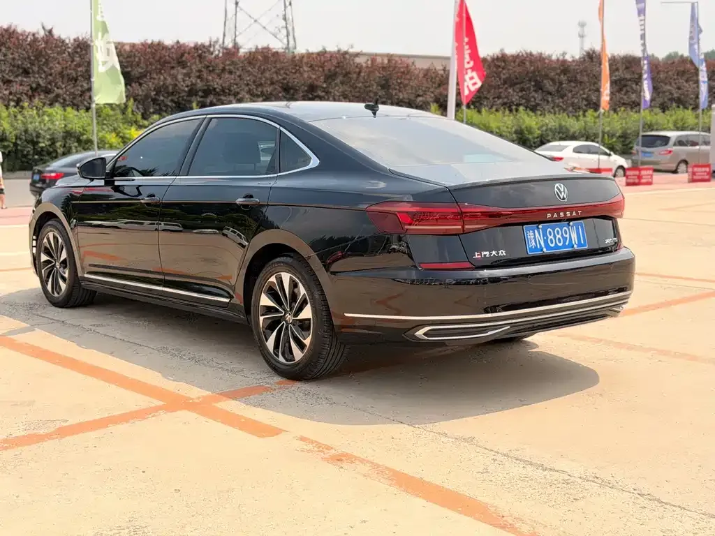 Volkswagen Passat — фото 3