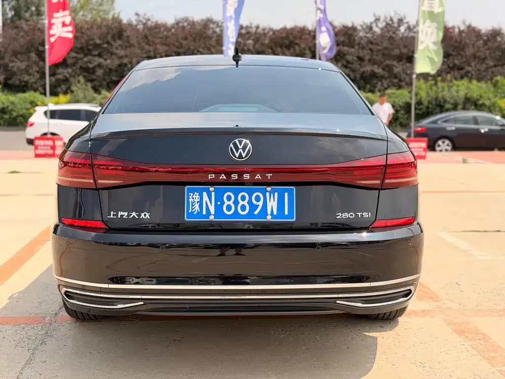 Volkswagen Passat — фото 8