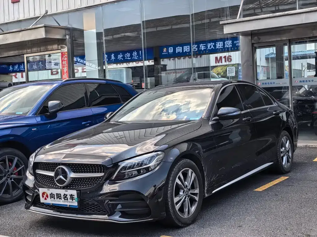 Mercedes-Benz C-Class — фото 1