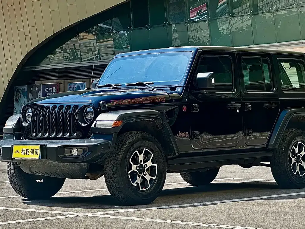 Jeep Wrangler — фото 1