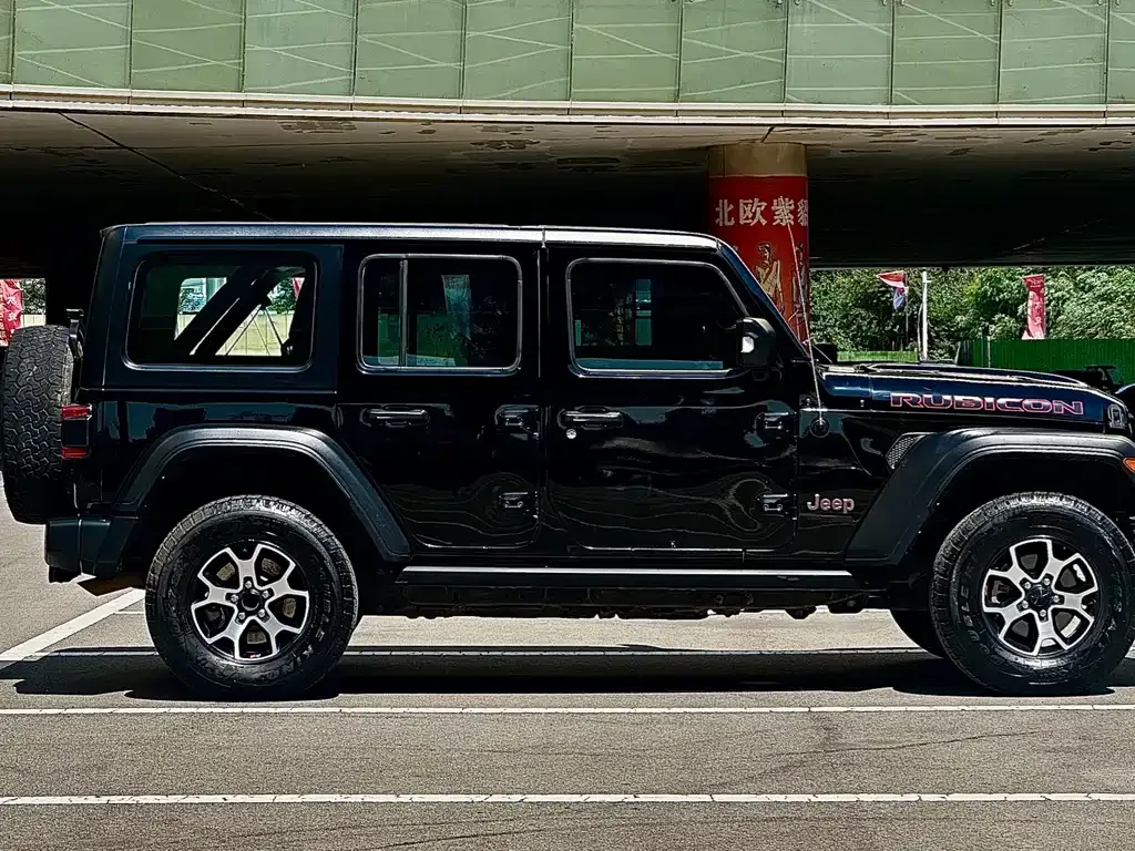 Jeep Wrangler — фото 6