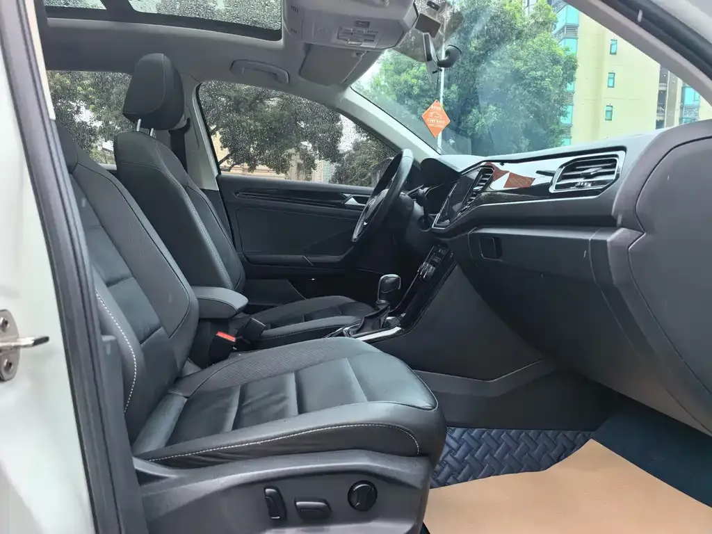 Volkswagen T-Roc 2022 из CN, фото 4
