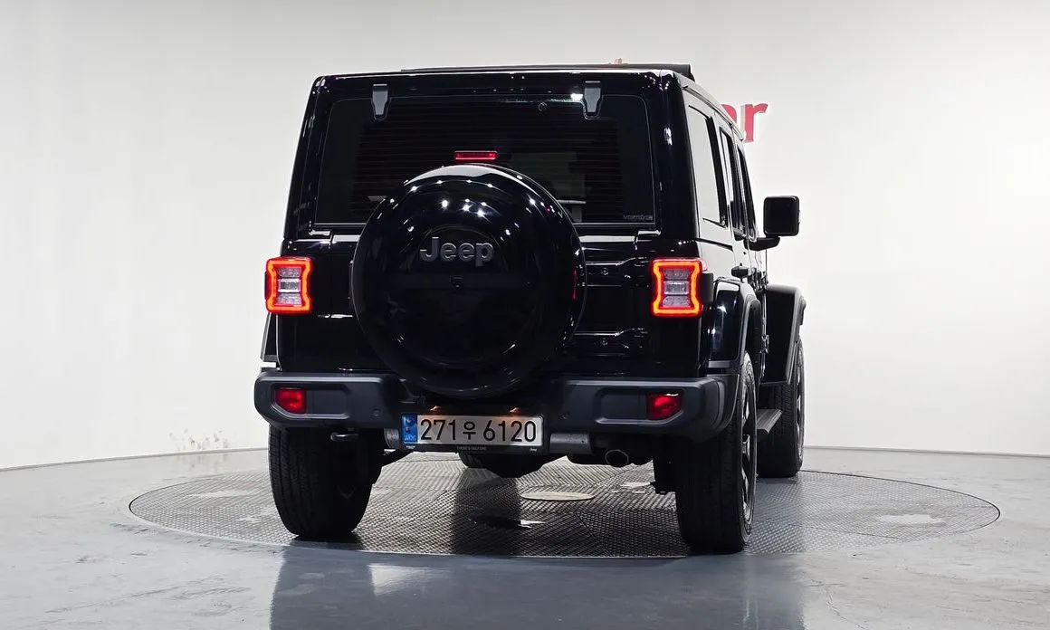 Jeep Wrangler — фото 2
