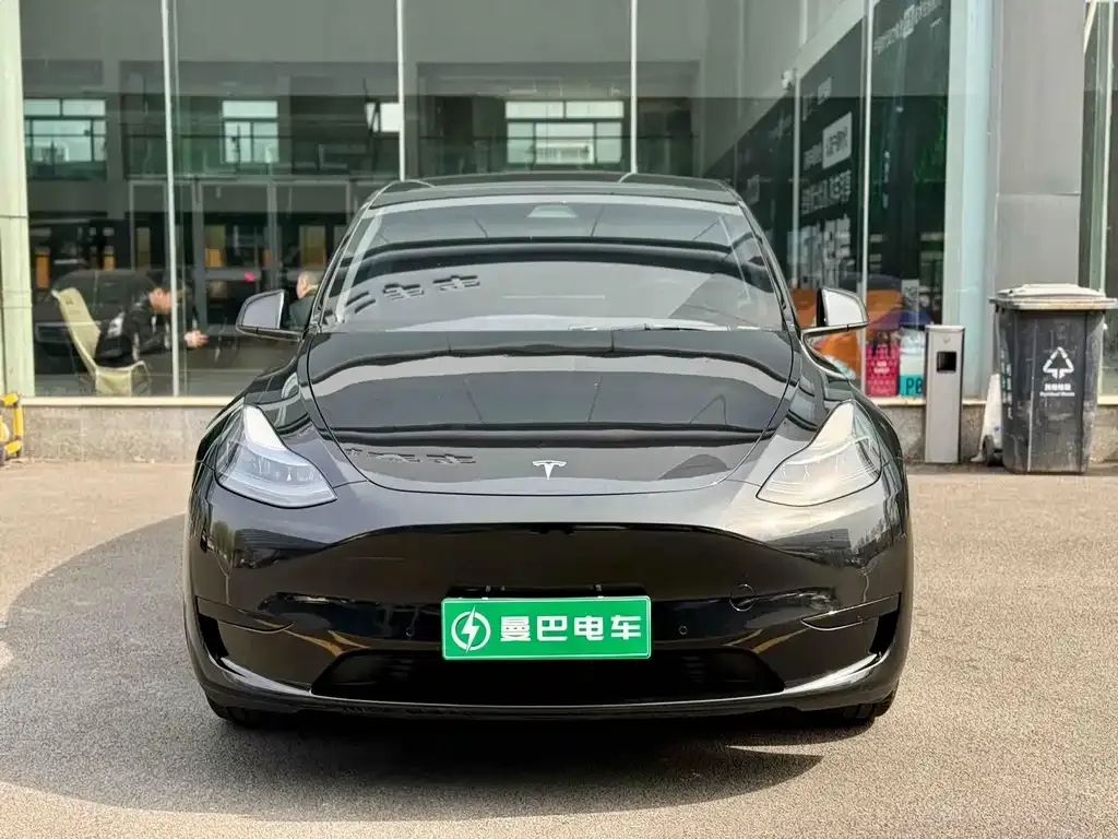 Tesla Model Y — фото 7