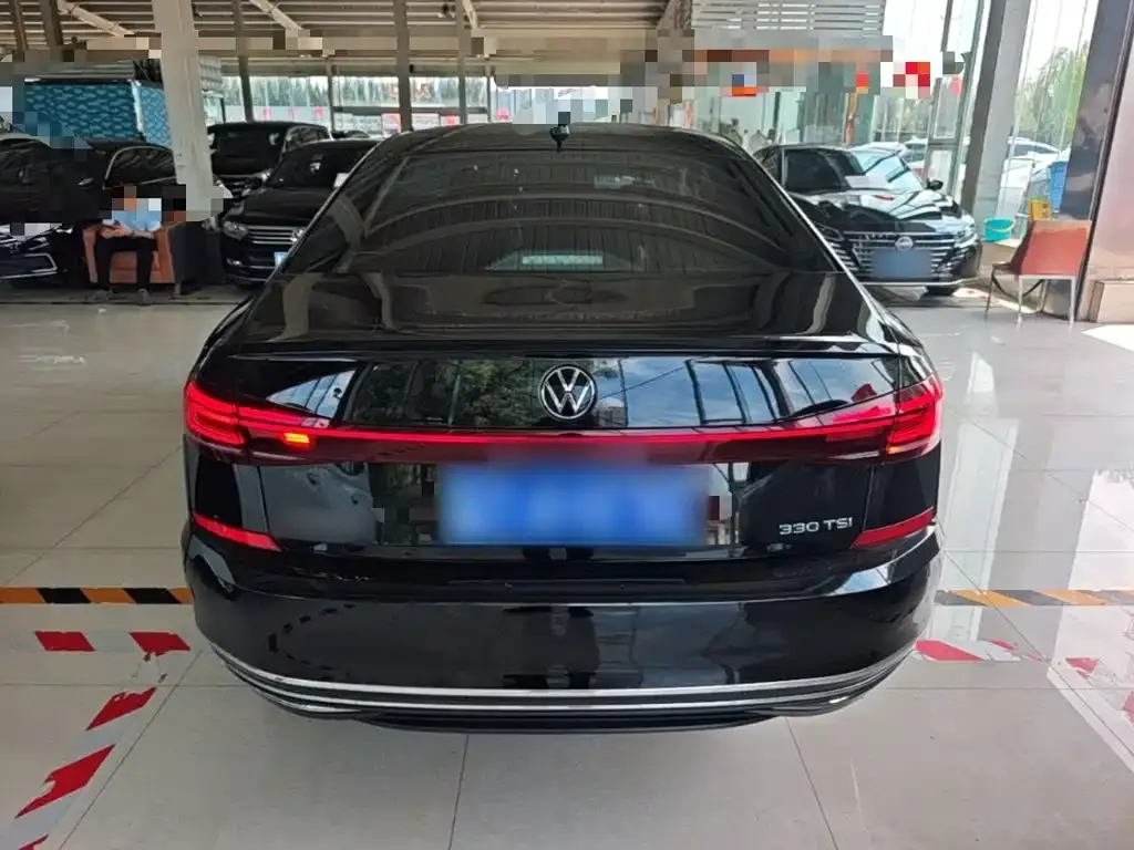 Volkswagen Passat — фото 4