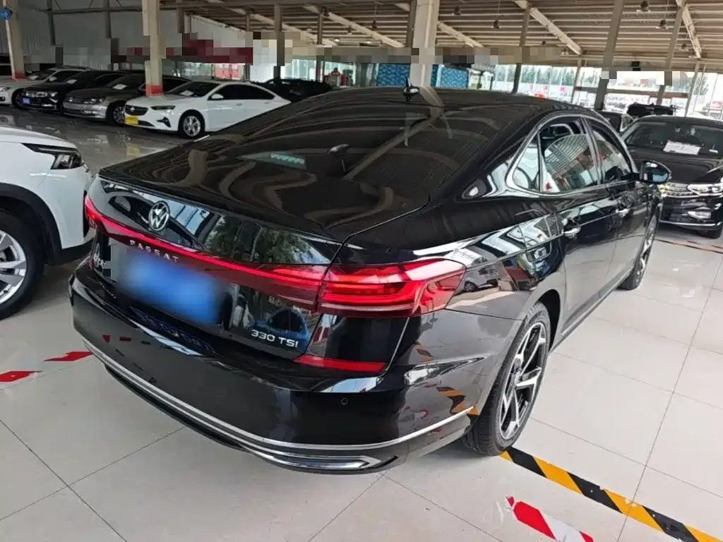 Volkswagen Passat — фото 5