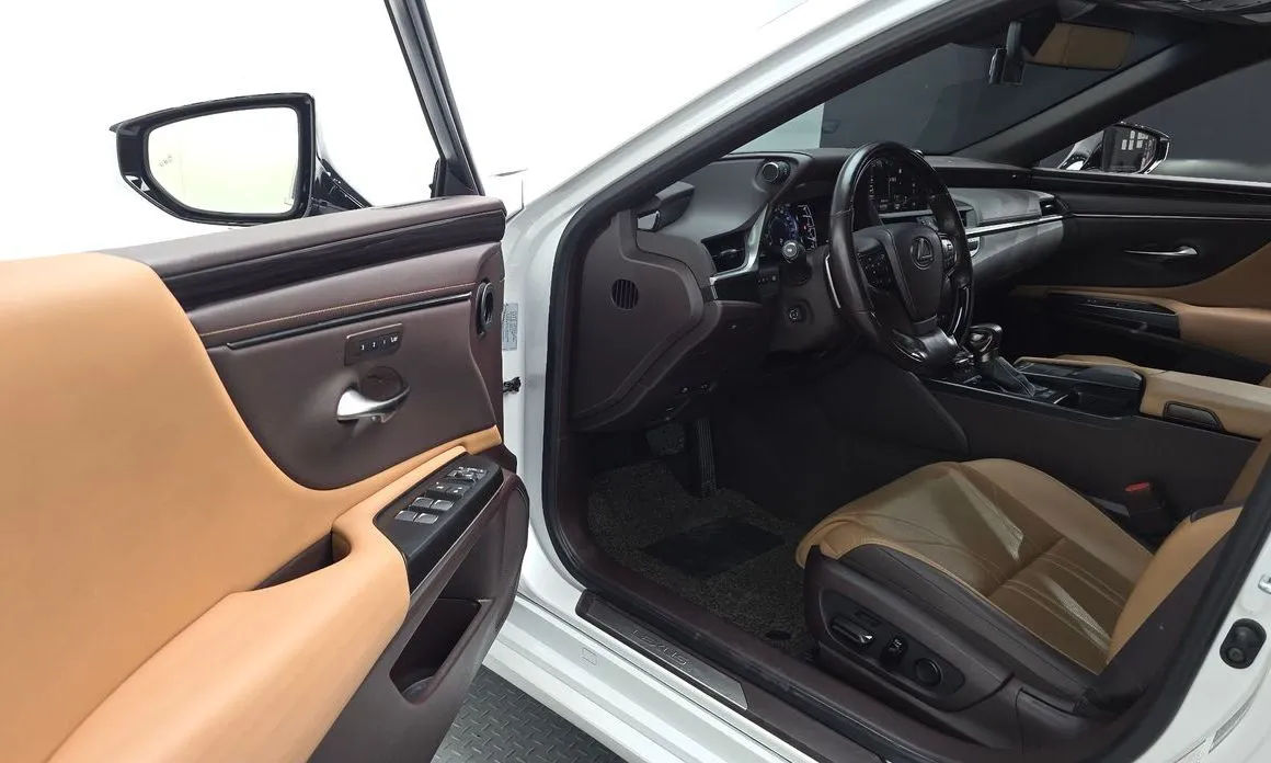 Lexus ES 2021 из KR, фото 10