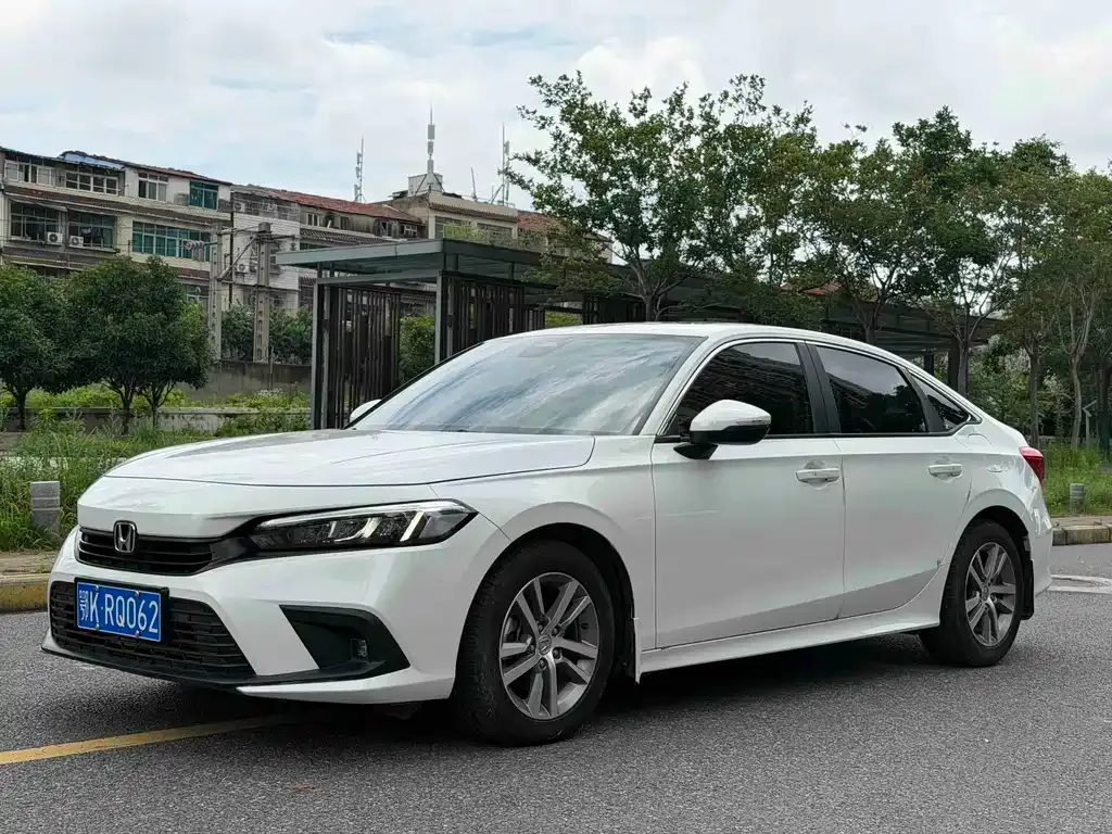 Honda Civic — фото 1