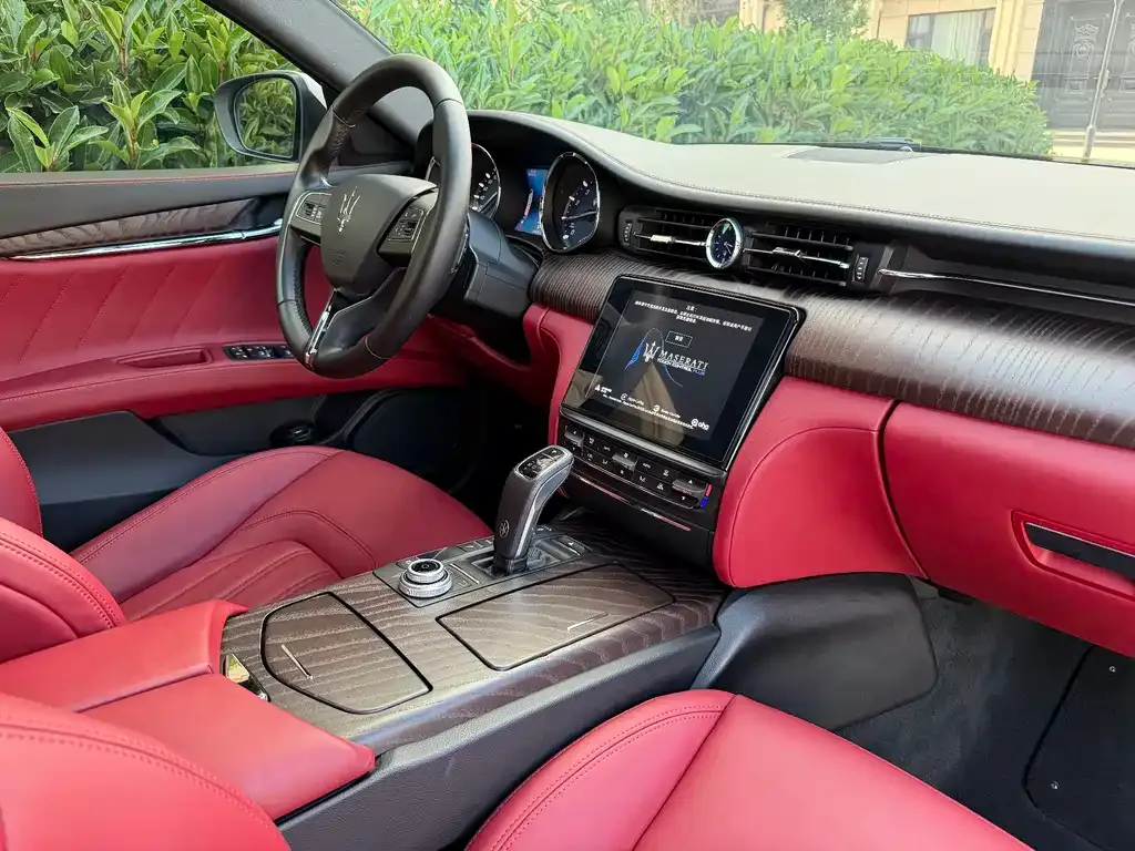 Maserati Quattroporte — фото 3