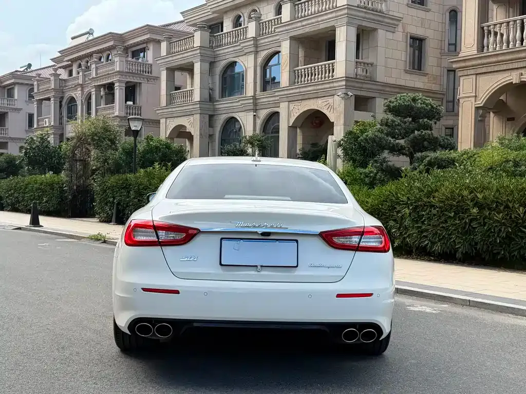 Maserati Quattroporte — фото 5